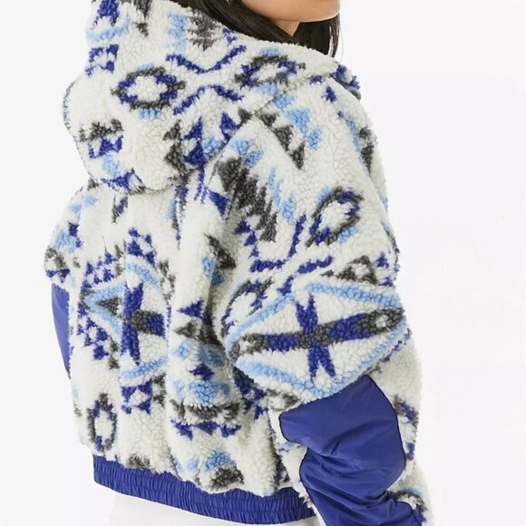 iets frans UO Blue + White Printed Cropped Fleece Jacket Women's S Fair Isle - Picture 3 of 12